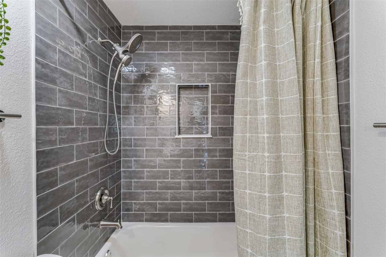 4651 22nd Avenue N, Saint Petersburg, FL 33713 Photo