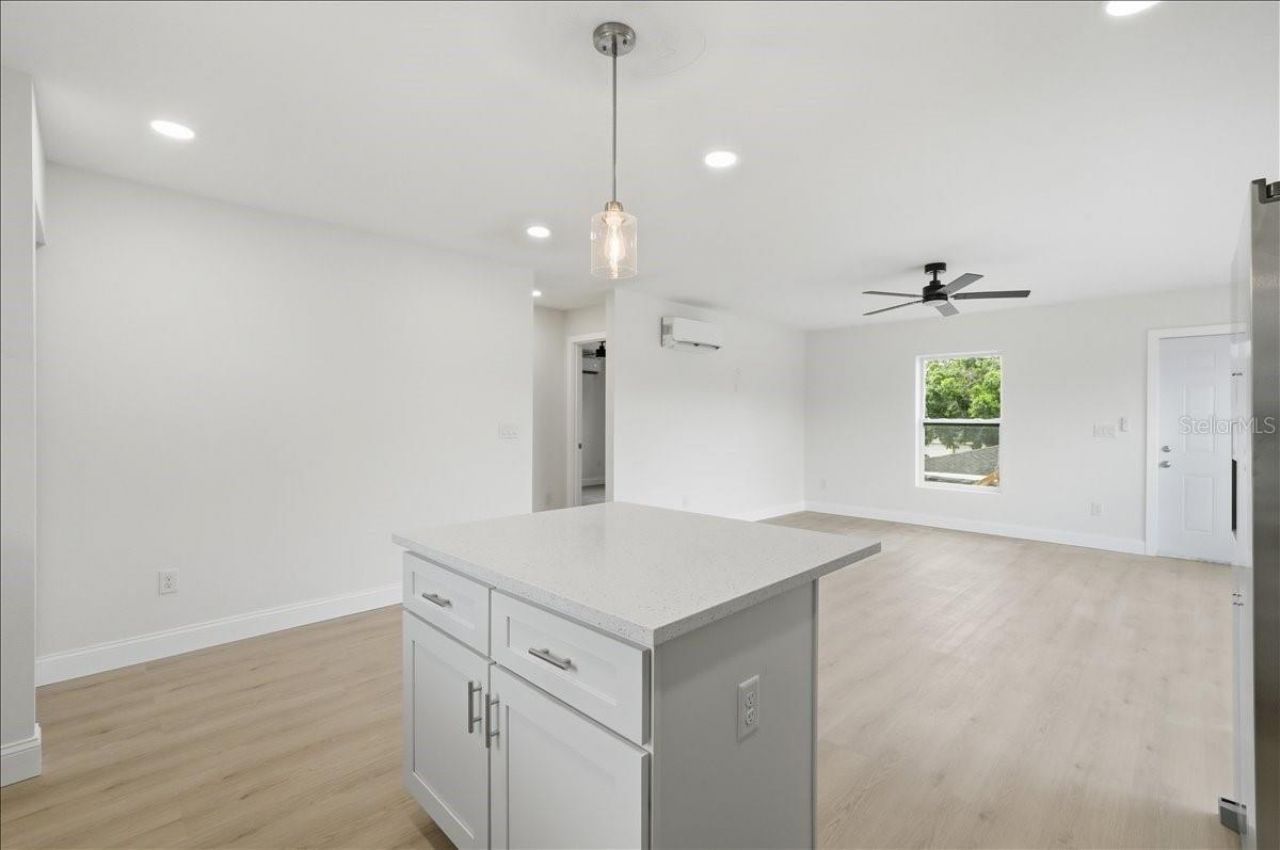 4651 22nd Avenue N, Saint Petersburg, FL 33713 Photo