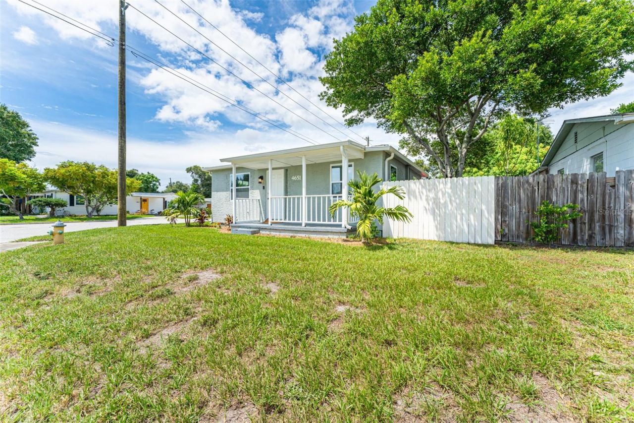 4651 22nd Avenue N, Saint Petersburg, FL 33713 Photo