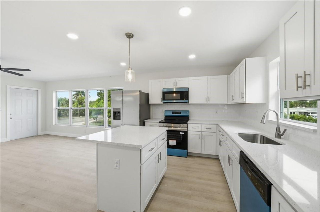 4651 22nd Avenue N, Saint Petersburg, FL 33713 Photo