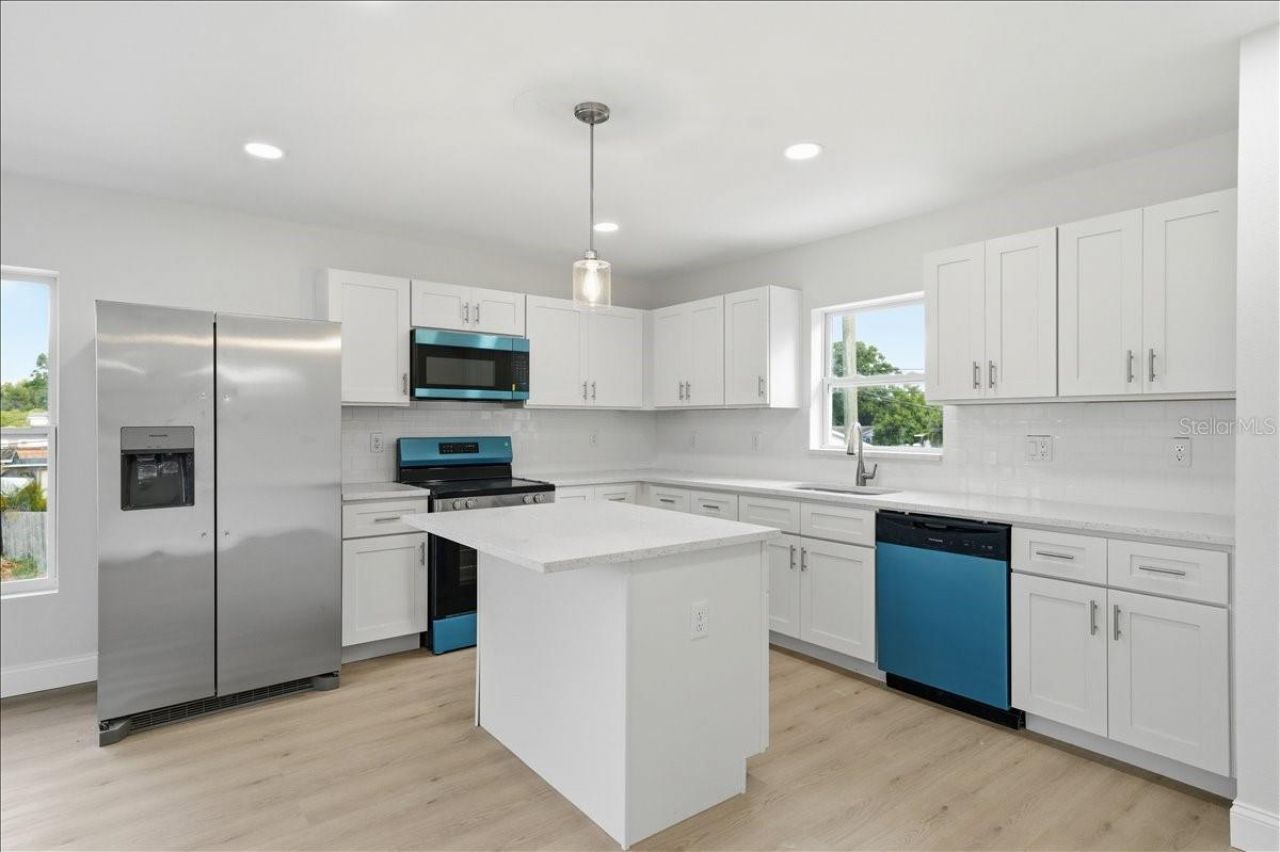 4651 22nd Avenue N, Saint Petersburg, FL 33713 Photo