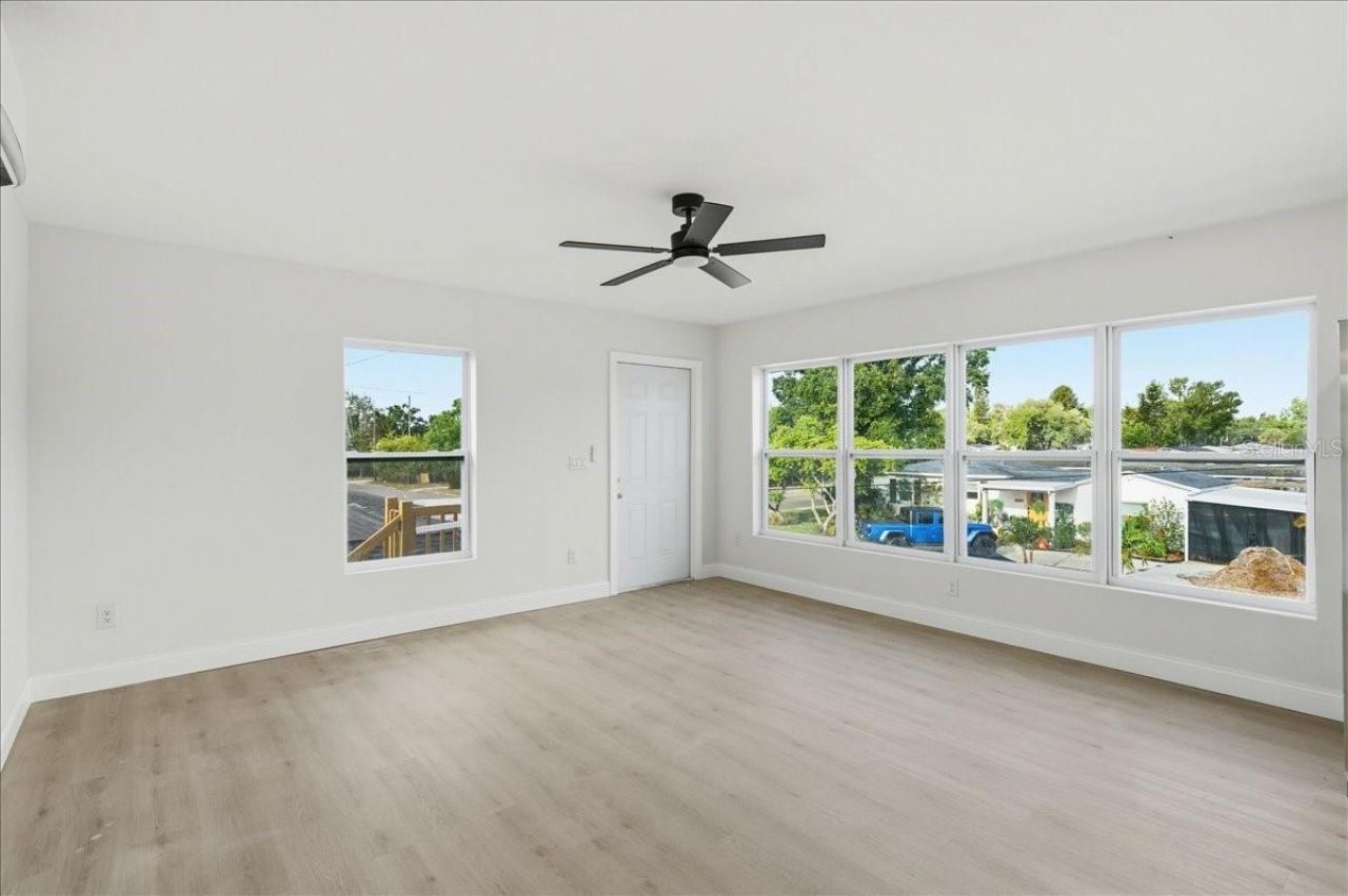 4651 22nd Avenue N, Saint Petersburg, FL 33713 Photo