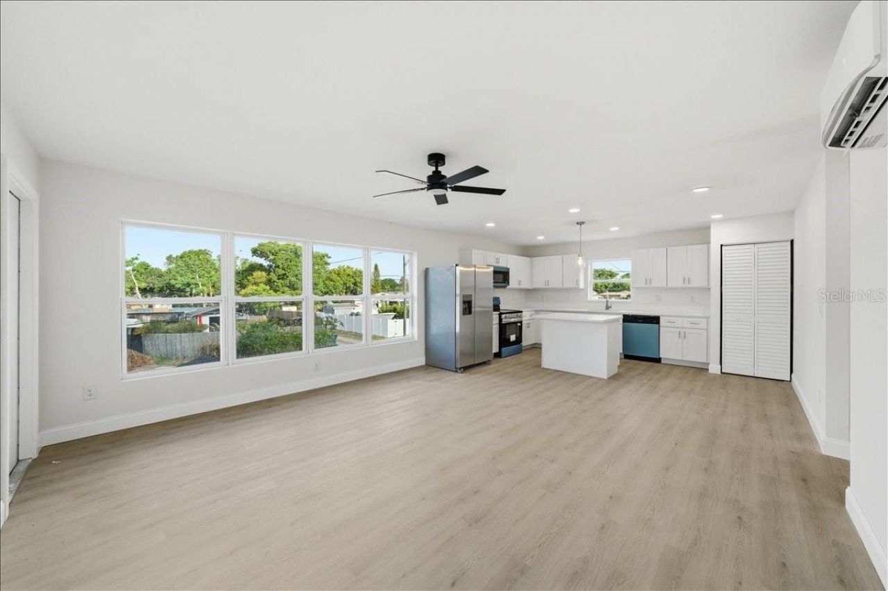 4651 22nd Avenue N, Saint Petersburg, FL 33713 Photo