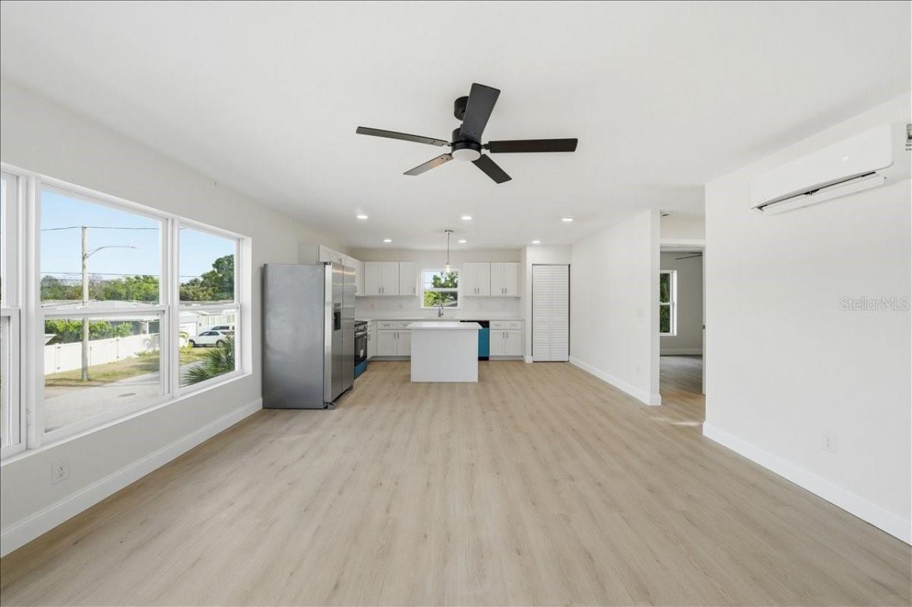 4651 22nd Avenue N, Saint Petersburg, FL 33713 Photo