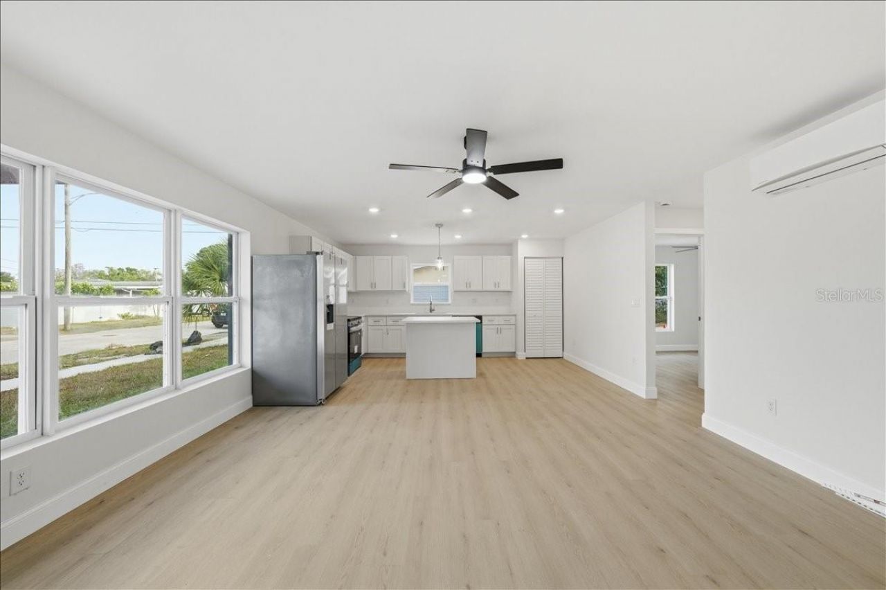 4651 22nd Avenue N, Saint Petersburg, FL 33713 Photo
