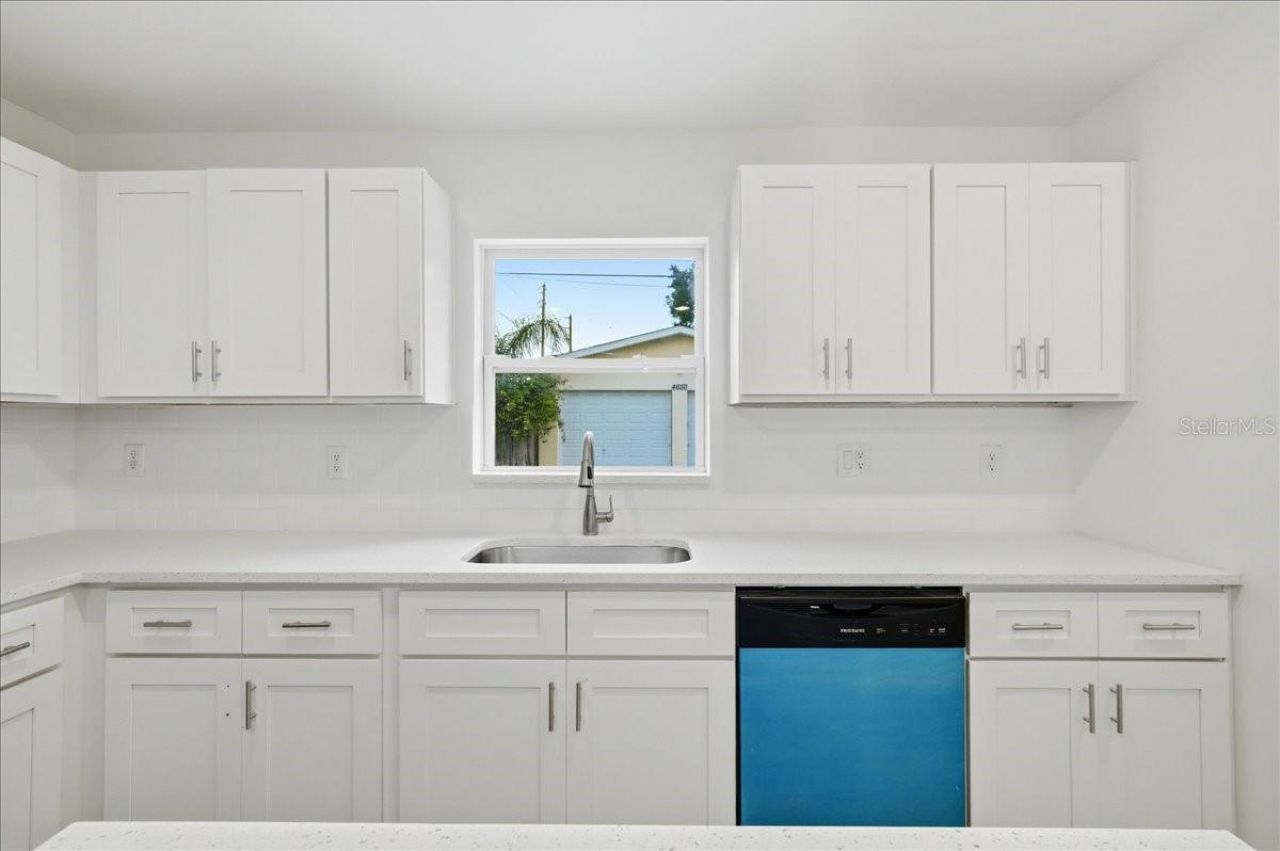4651 22nd Avenue N, Saint Petersburg, FL 33713 Photo