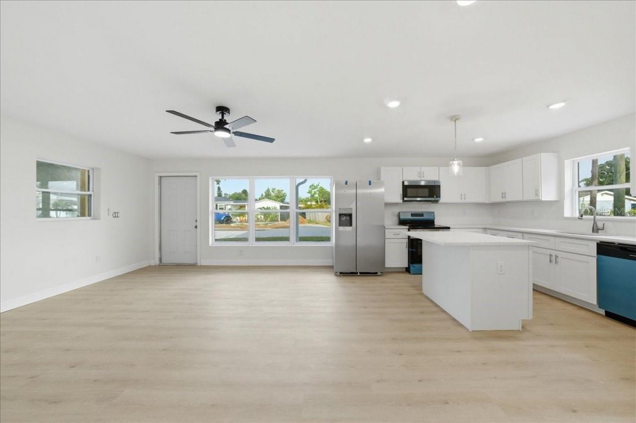 4651 22nd Avenue N, Saint Petersburg, FL 33713 Photo