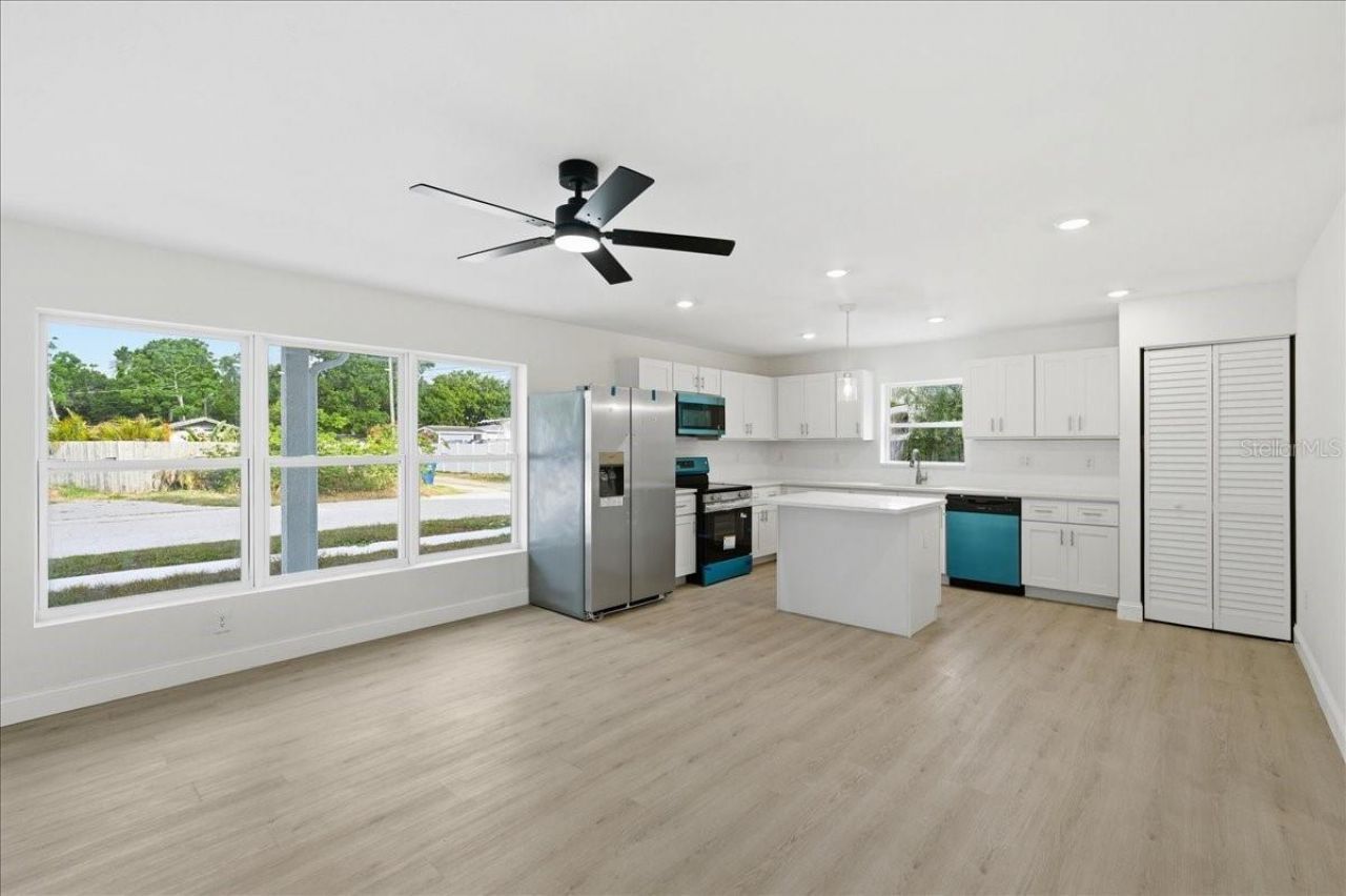 4651 22nd Avenue N, Saint Petersburg, FL 33713 Photo