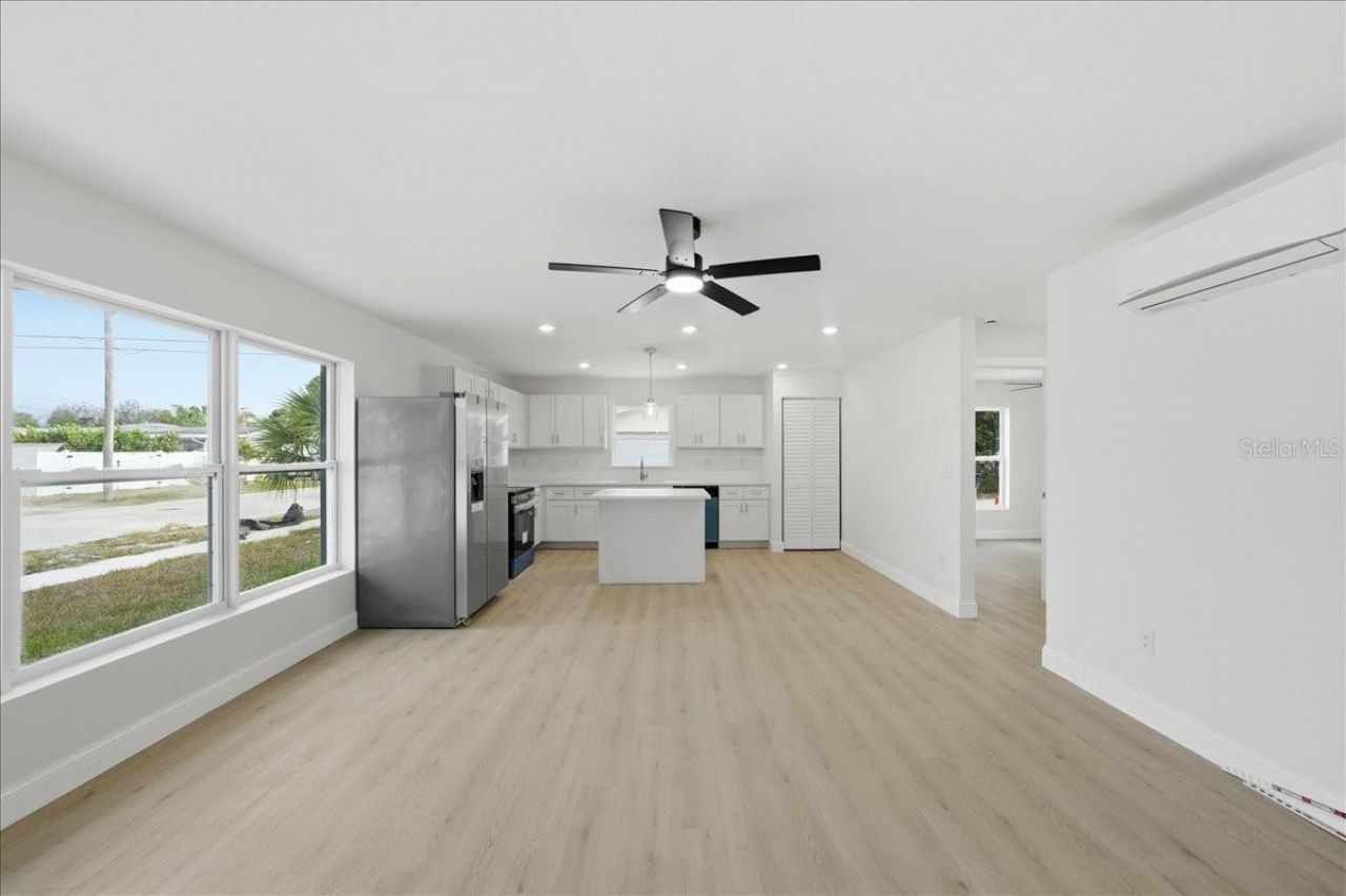 4651 22nd Avenue N, Saint Petersburg, FL 33713 Photo