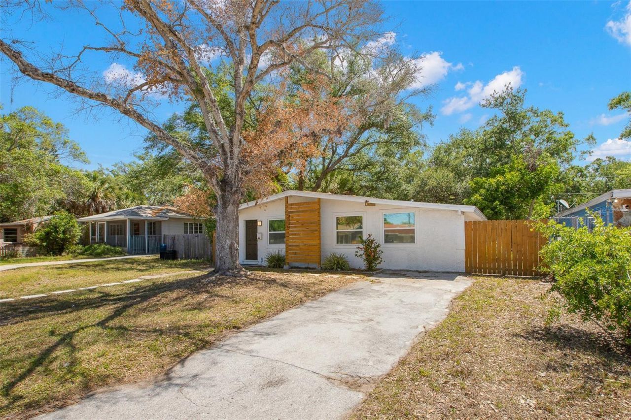 2356 Kingston Street S, Saint Petersburg, FL 33711 Photo