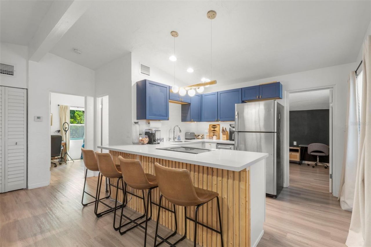2356 Kingston Street S, Saint Petersburg, FL 33711 Photo
