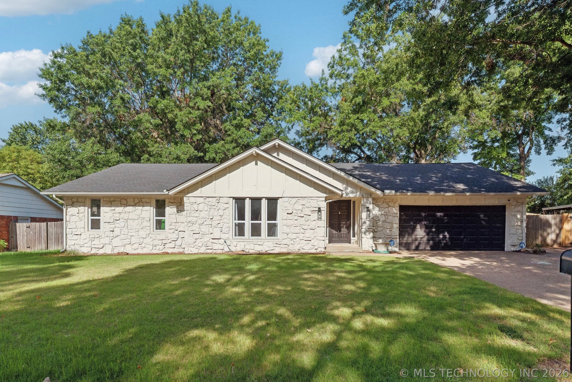 4108 S Juniper Avenue, Broken Arrow, OK 74011 Main Photo