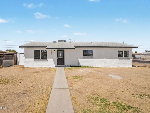 3602 W ALMERIA Road, Phoenix, AZ 85009