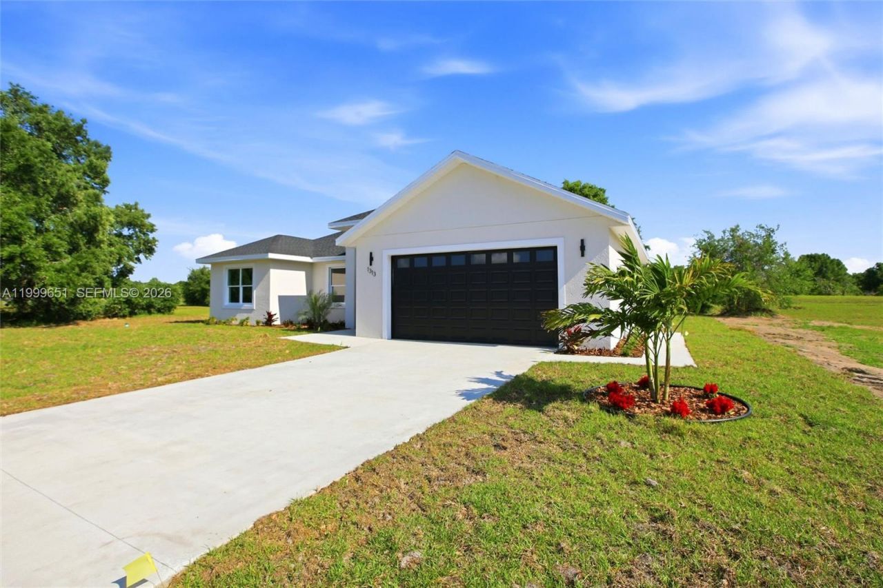 1313 Blue Heron Drive , Sebring, FL 33876 Photo