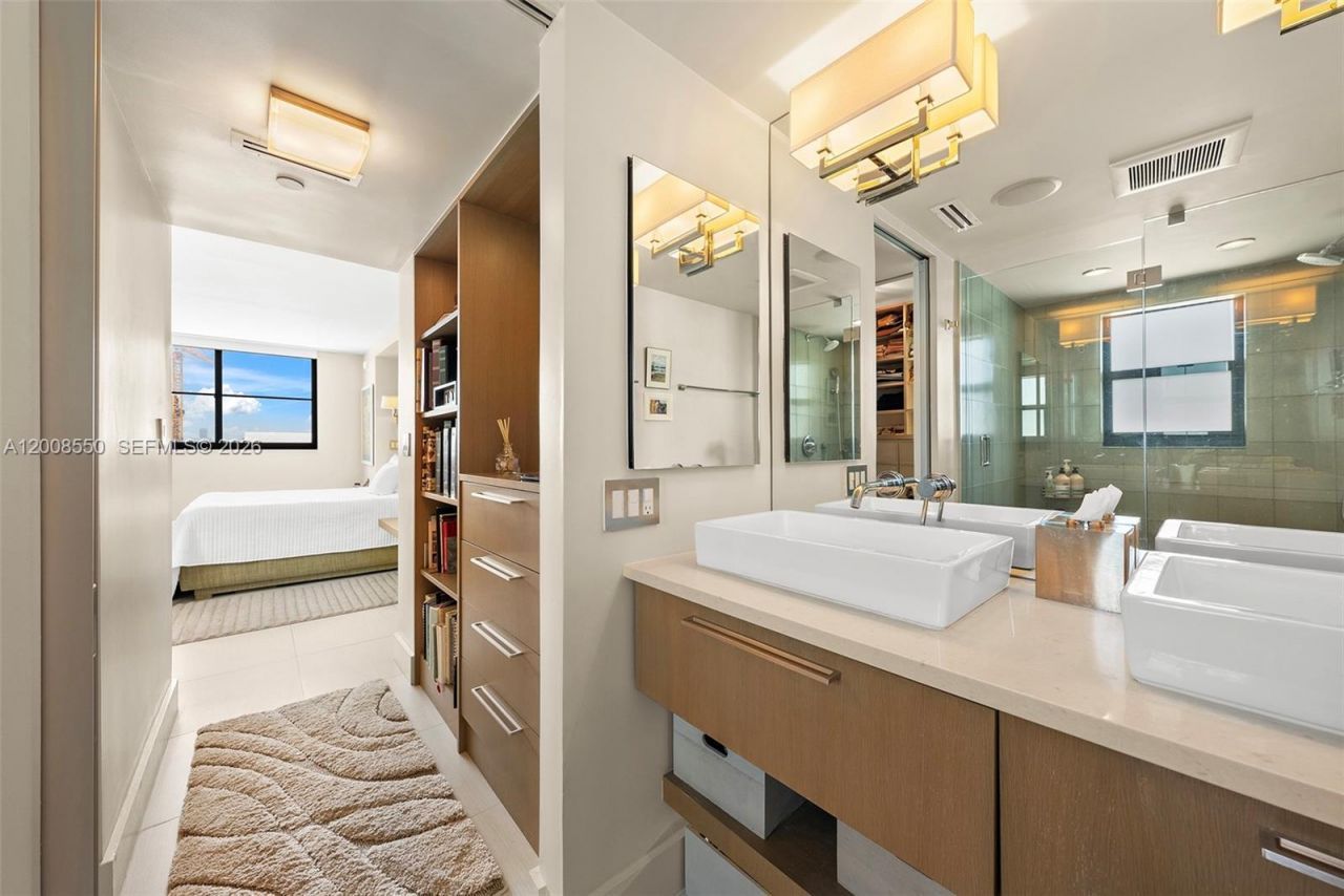 1775 Washington Ave , Unit 8F, Miami Beach, FL 33139 Photo