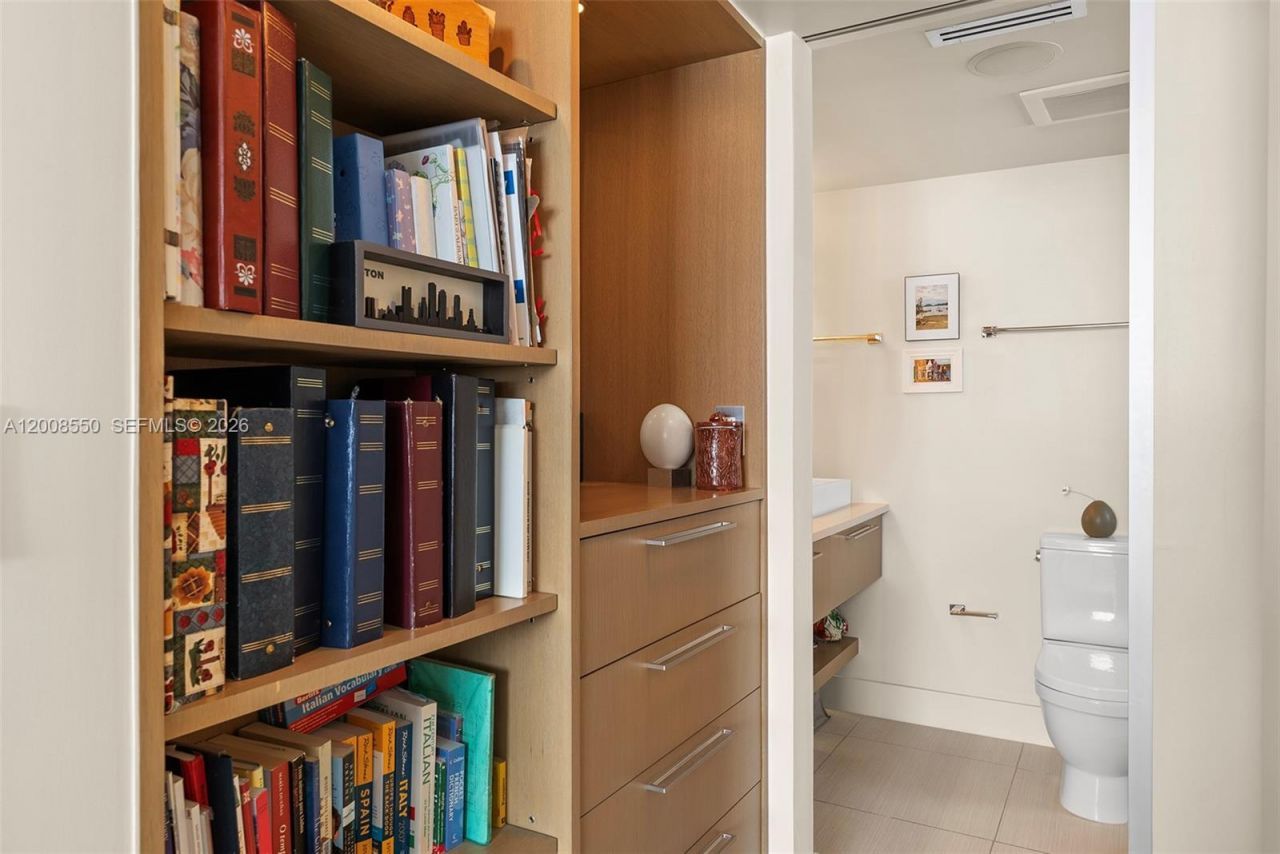 1775 Washington Ave , Unit 8F, Miami Beach, FL 33139 Photo