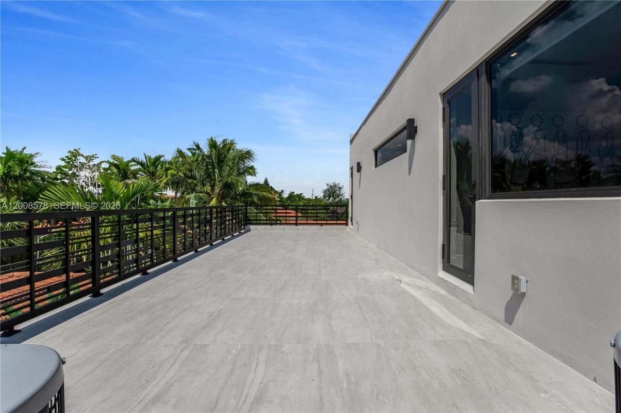 8826 Froude Ave , Surfside, FL 33154 Photo