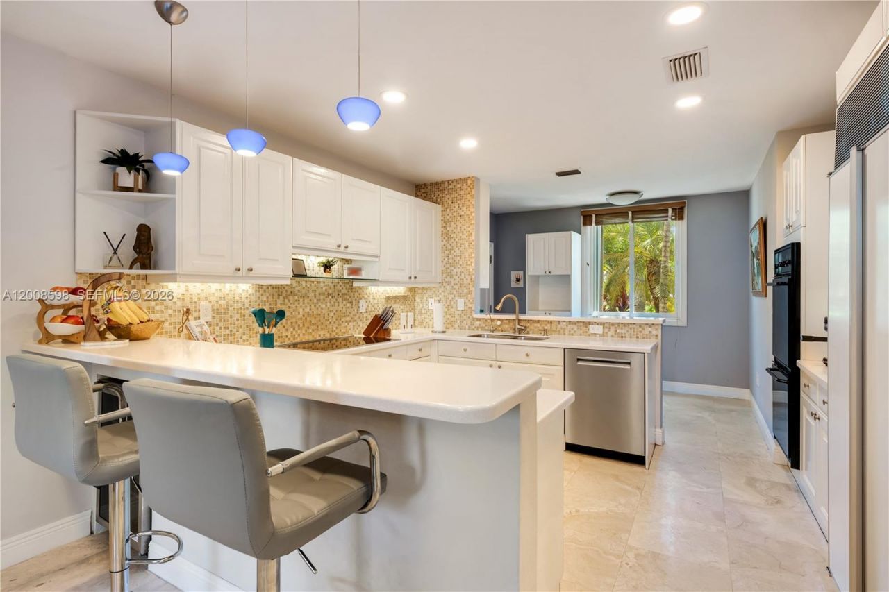 13636 Deering Bay Dr, Coral Gables, FL 33158 Photo