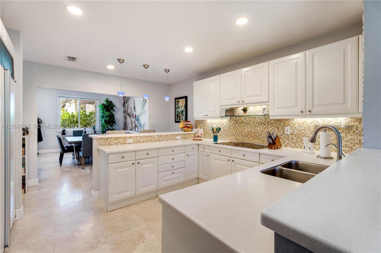 13636 Deering Bay Dr, Coral Gables, FL 33158 Photo