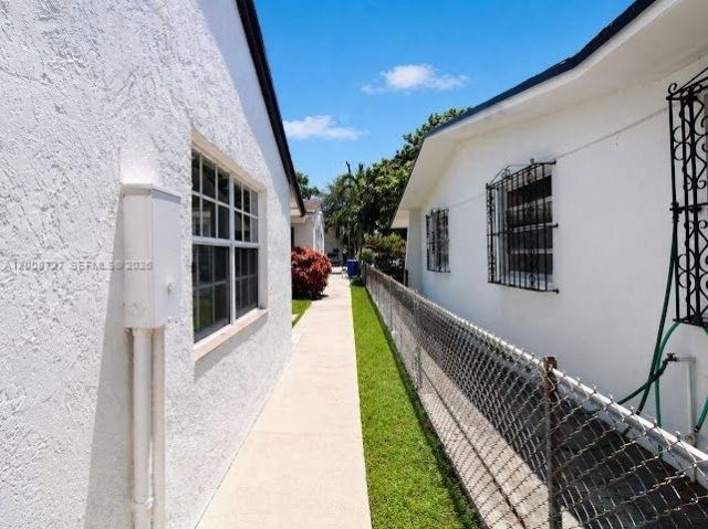 2831 SW 21st St , Unit 2831, Miami, FL 33145 Photo