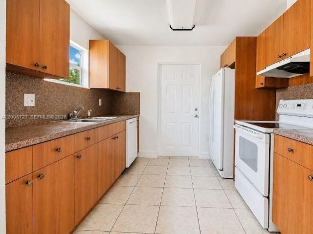 2831 SW 21st St , Unit 2831, Miami, FL 33145 Photo