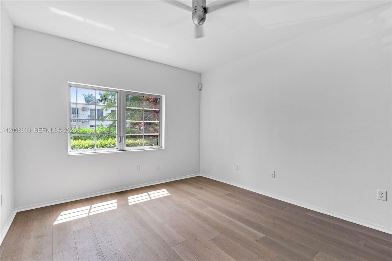 1600 Michigan Ave , Unit 2, Miami Beach, FL 33139 Photo