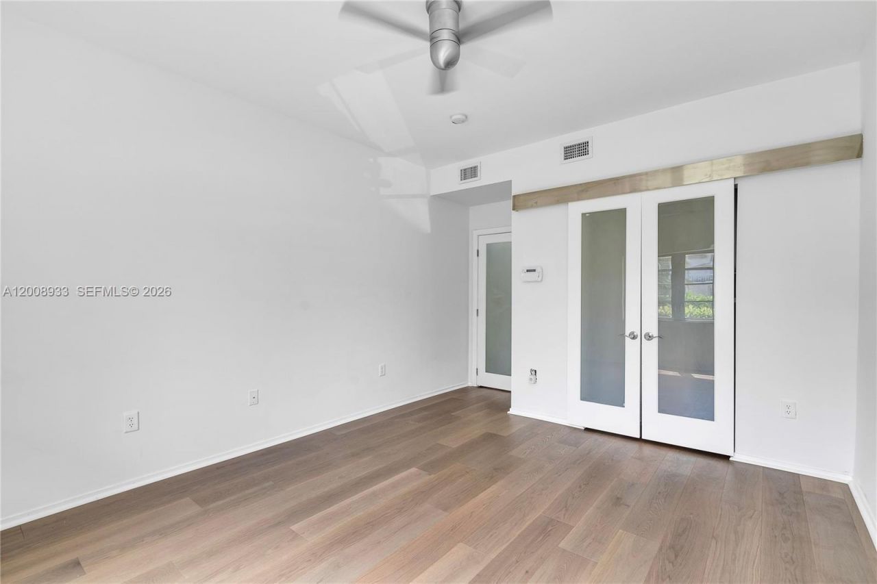 1600 Michigan Ave , Unit 2, Miami Beach, FL 33139 Photo