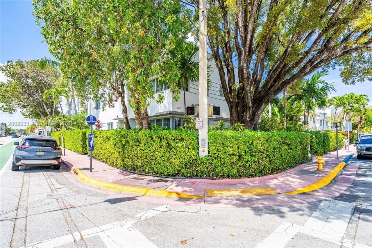 1600 Michigan Ave , Unit 2, Miami Beach, FL 33139 Photo