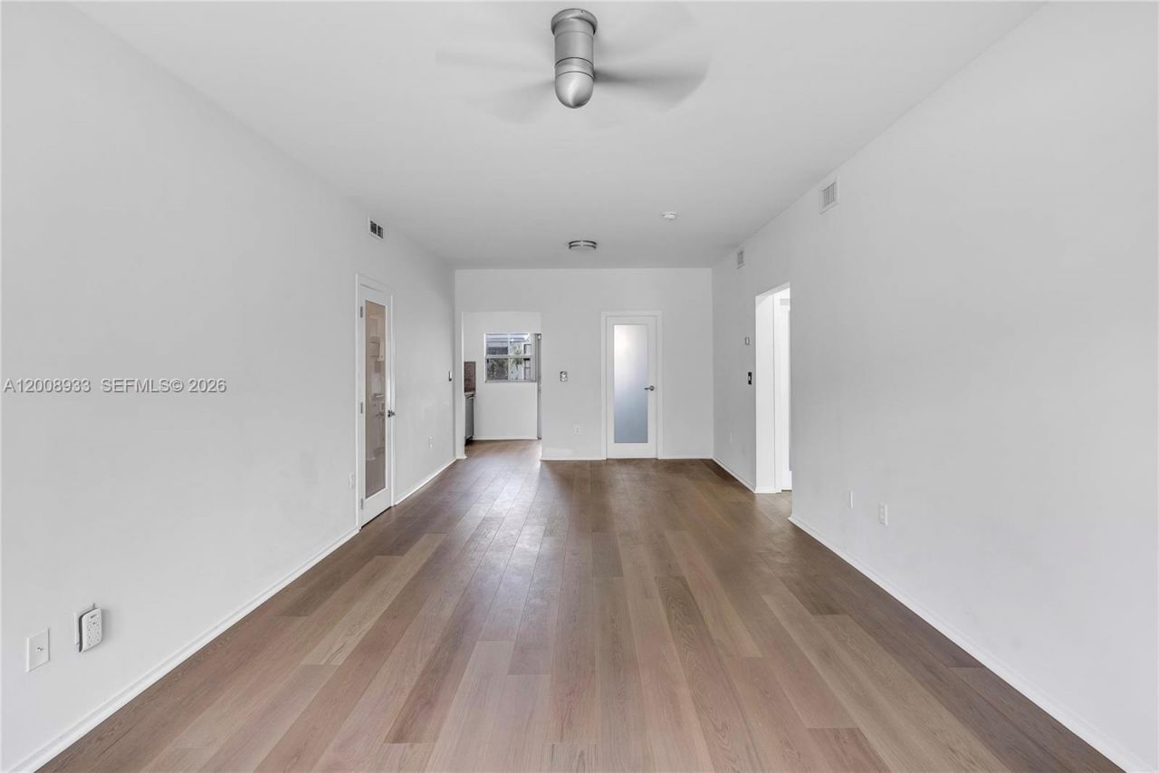 1600 Michigan Ave , Unit 2, Miami Beach, FL 33139 Photo