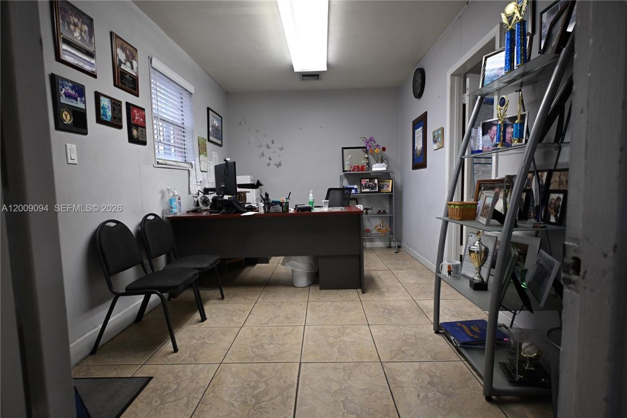 4450 E 10th Ct, Hialeah, FL 33013 Photo