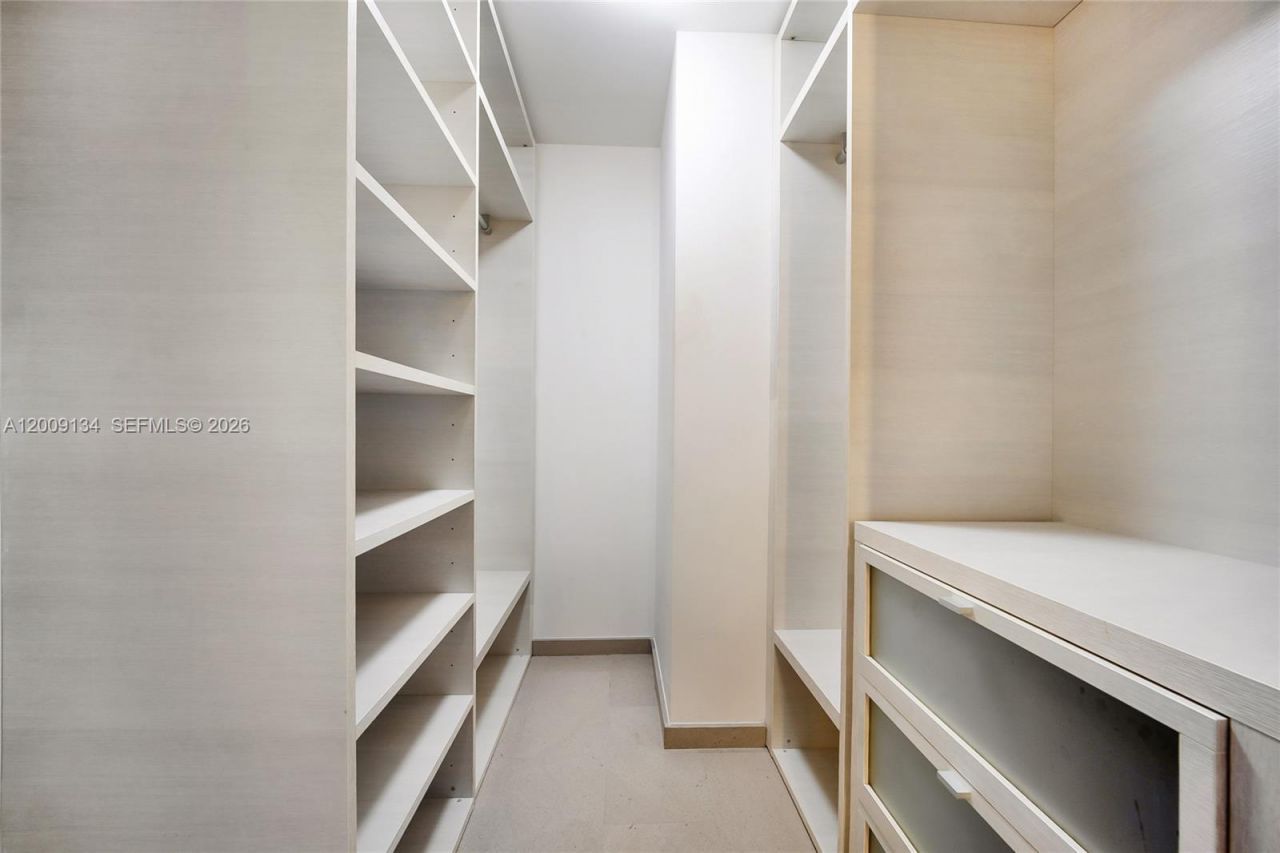 88 SW 7th St , Unit 1009, Miami, FL 33130 Photo