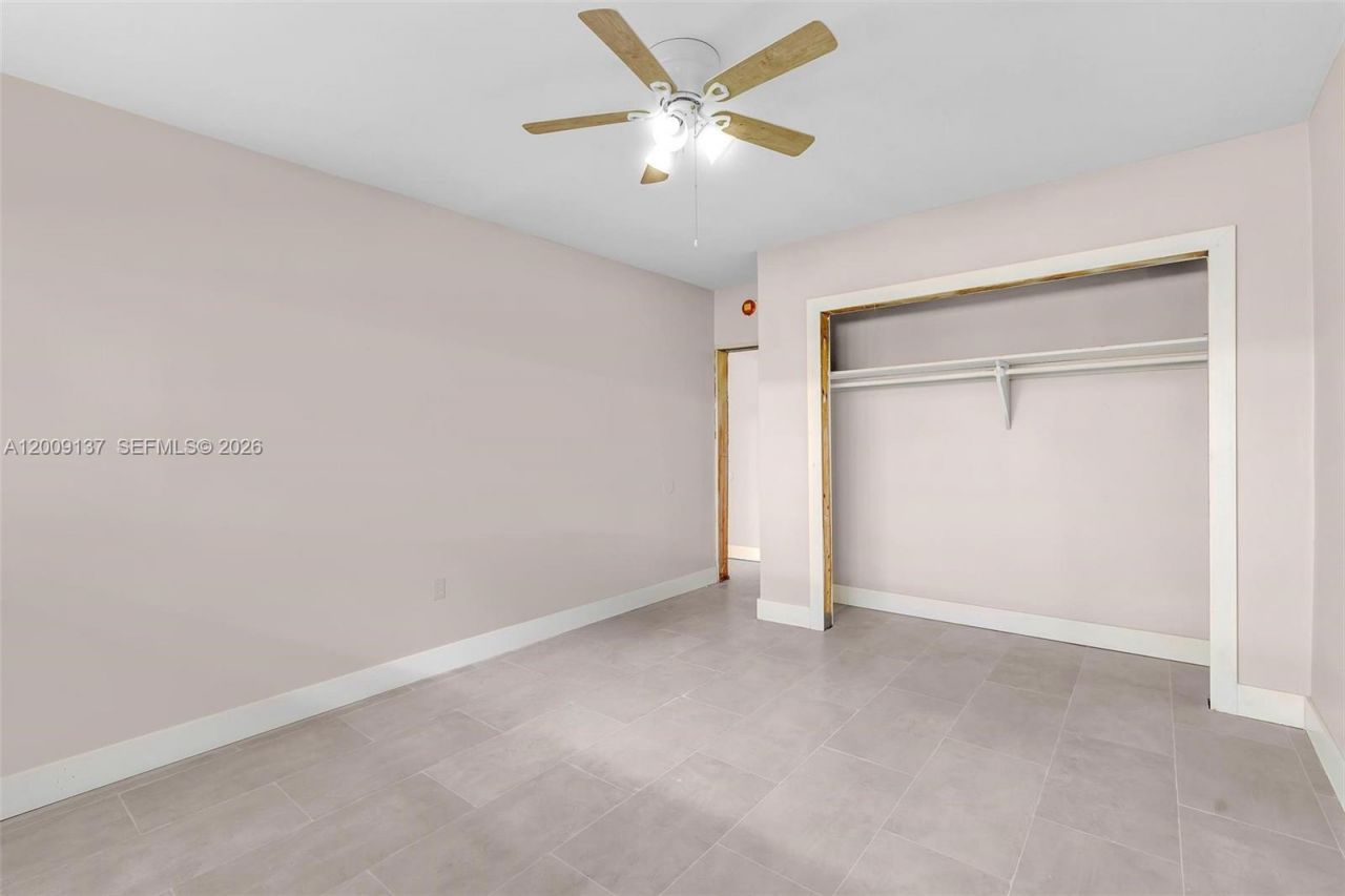 1165 Marseille Dr , Unit 21, Miami Beach, FL 33141 Photo