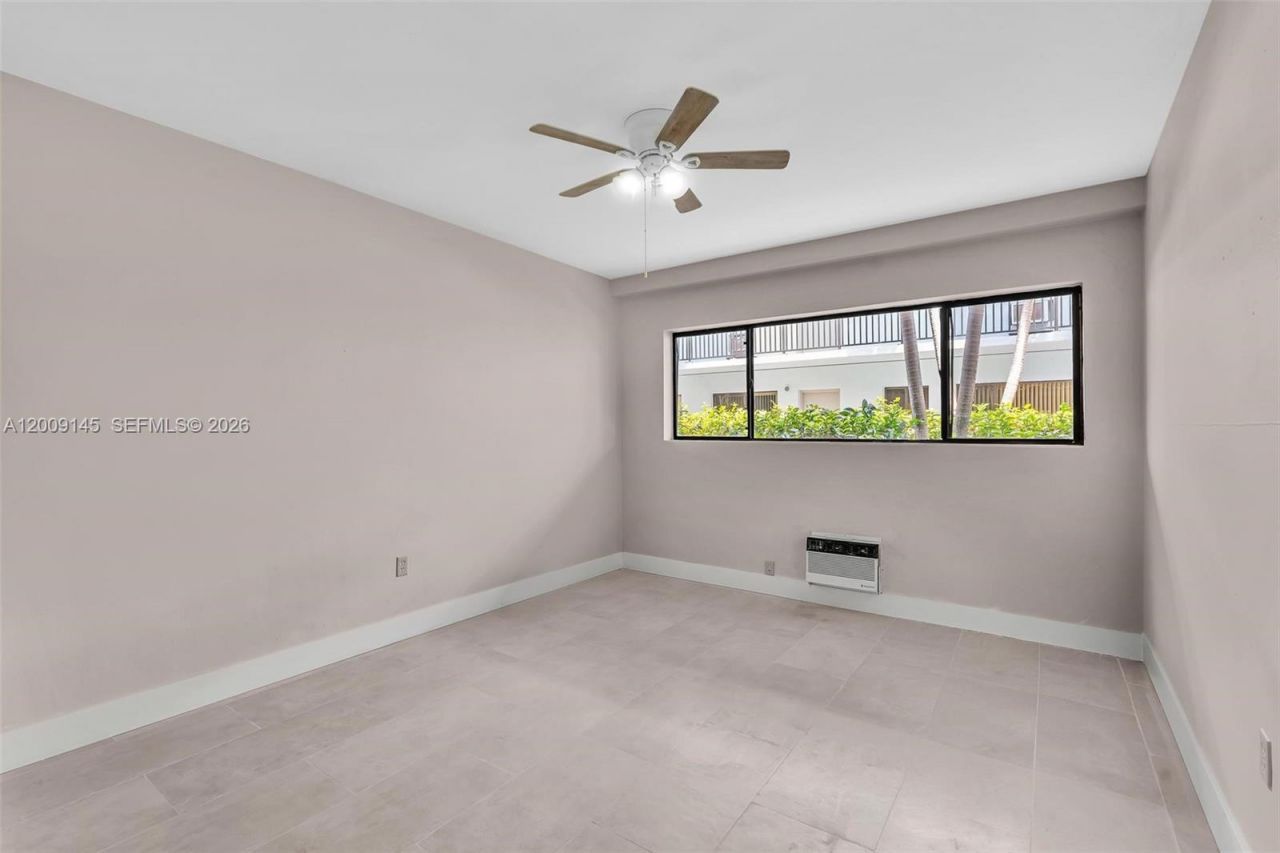 1165 Marseille Dr , Unit 10, Miami Beach, FL 33141 Photo