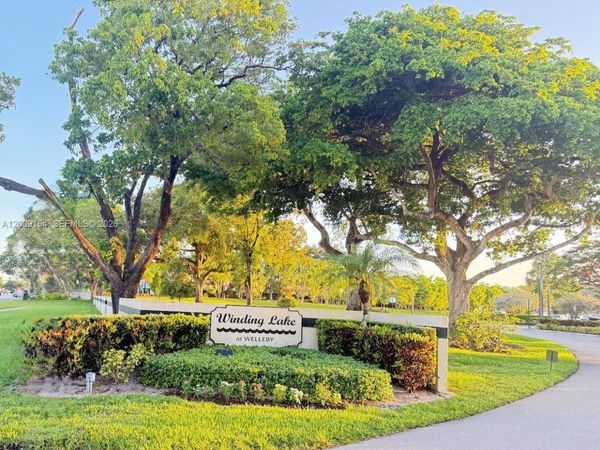 10016 Winding Lake Rd, Unit 202, Sunrise, FL 33351