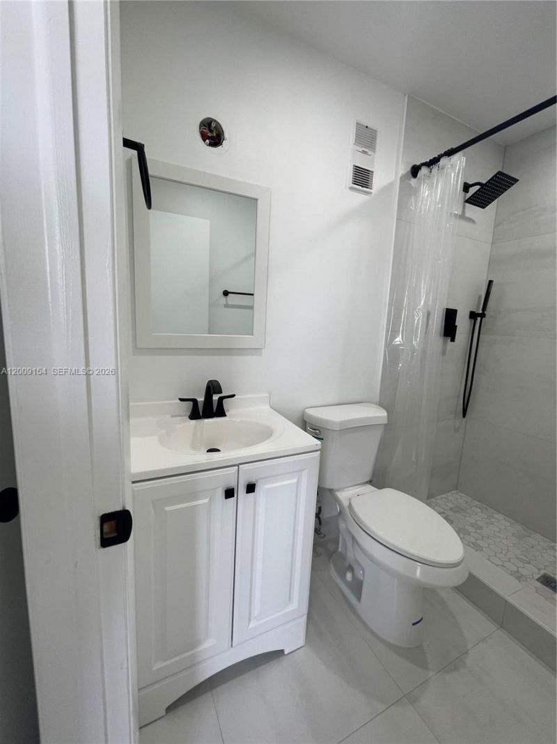 10016 Winding Lake Rd , Unit 202, Sunrise, FL 33351 Photo