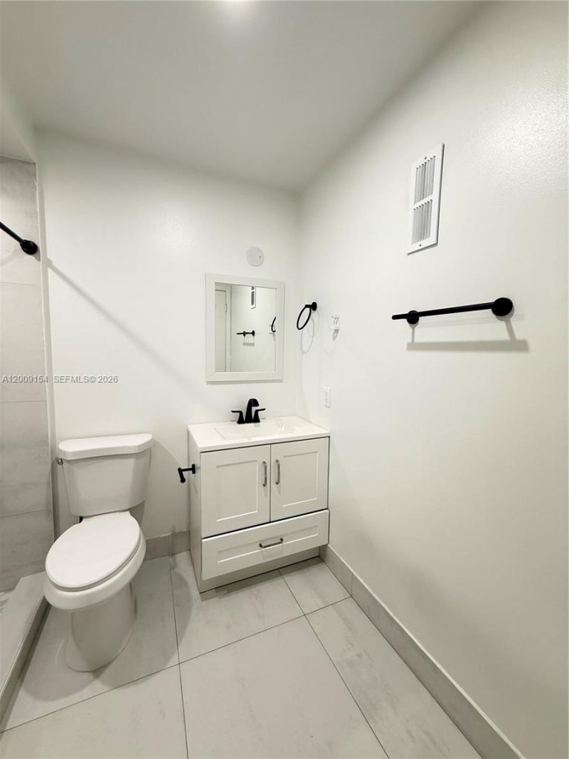 10016 Winding Lake Rd, Unit 202, Sunrise, FL 33351 Photo