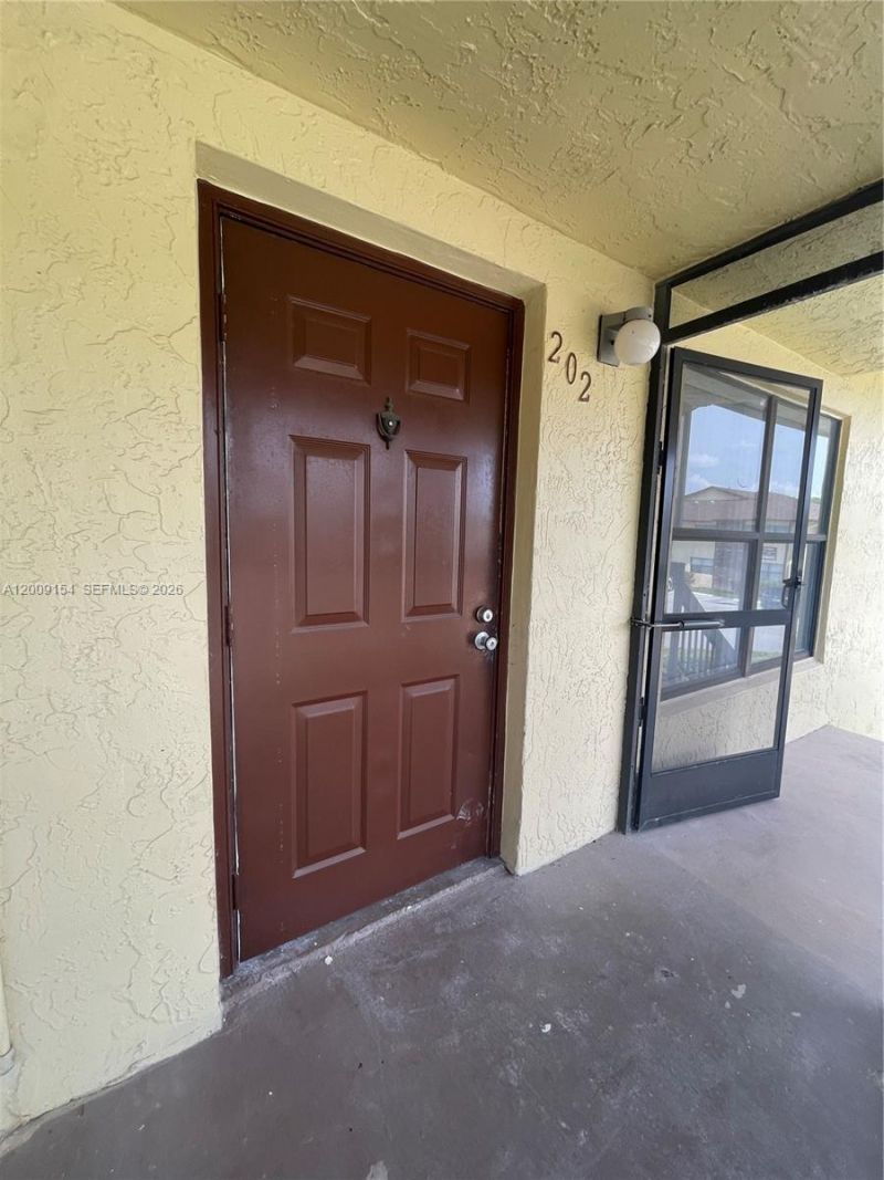 10016 Winding Lake Rd, Unit 202, Sunrise, FL 33351 Photo