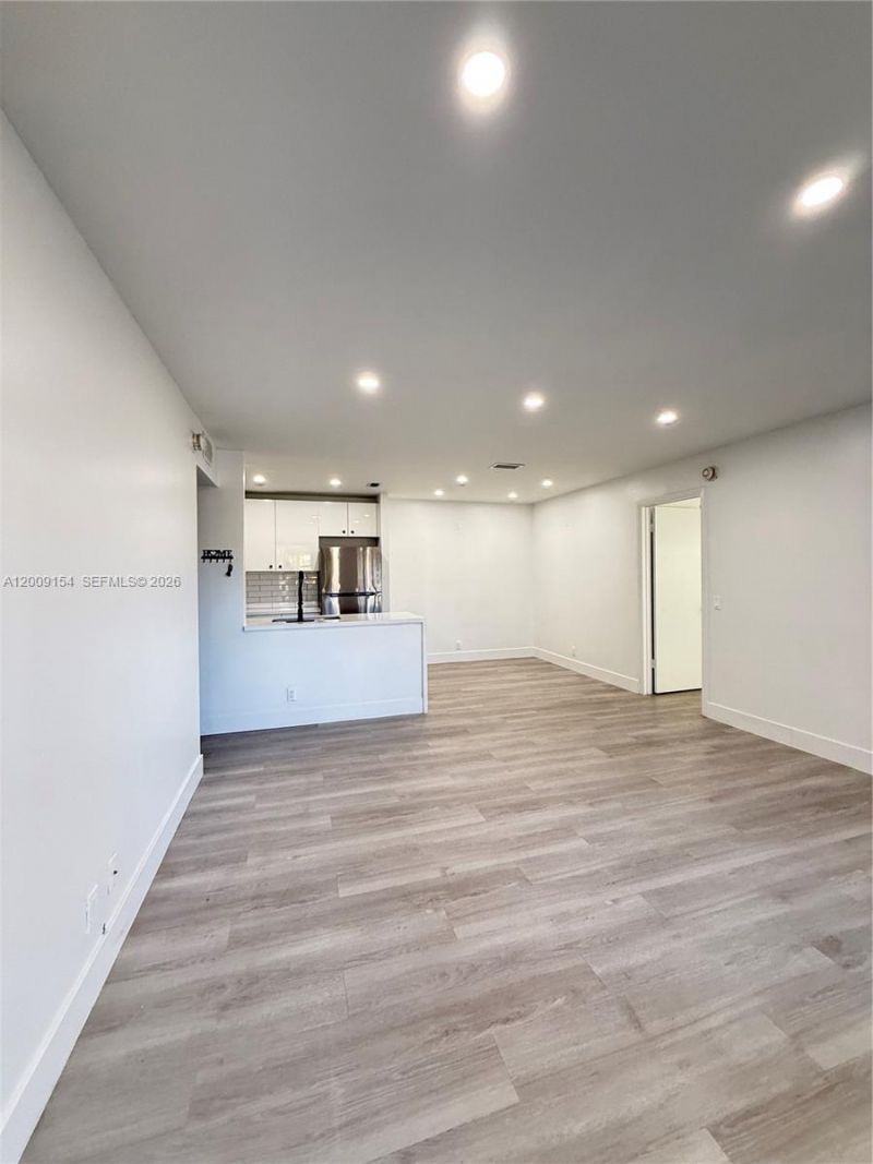 10016 Winding Lake Rd, Unit 202, Sunrise, FL 33351 Photo