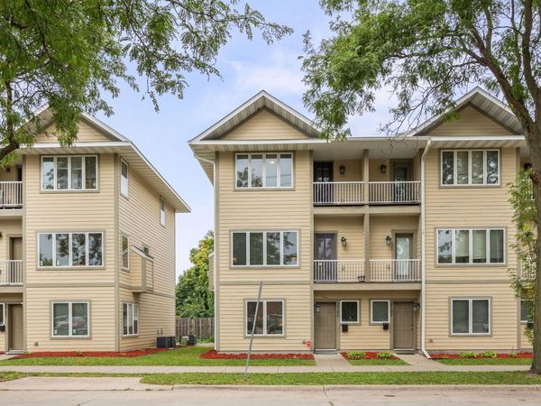 2705 E 28th Street, Minneapolis, MN 55406