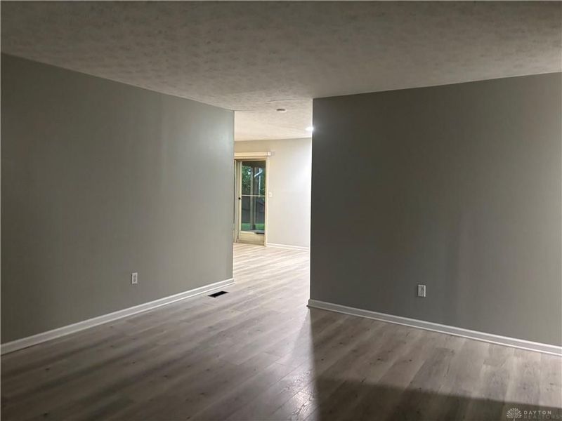 2530 Eckley Blvd, Miamisburg, OH 45449 Photo 6
