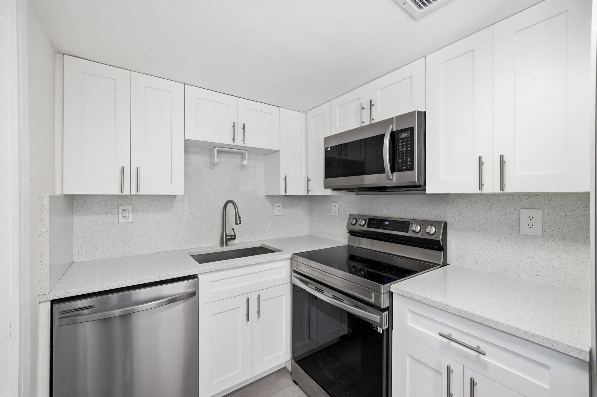 622 SW 7th Avenue, Fort Lauderdale, FL 33315 Photo