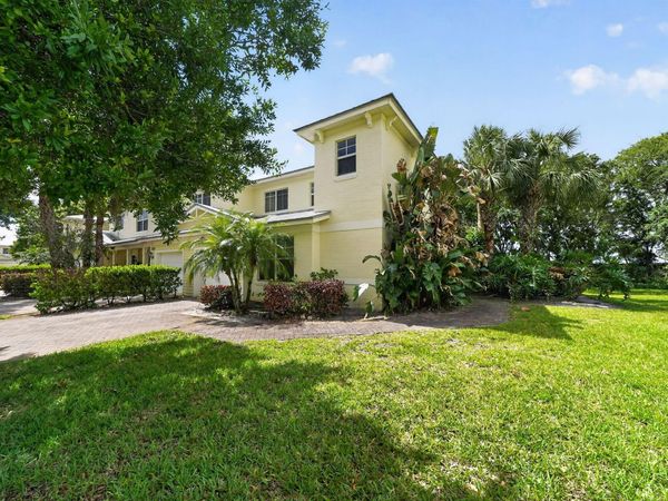 2535 Creekside Drive, Fort Pierce, FL 34981