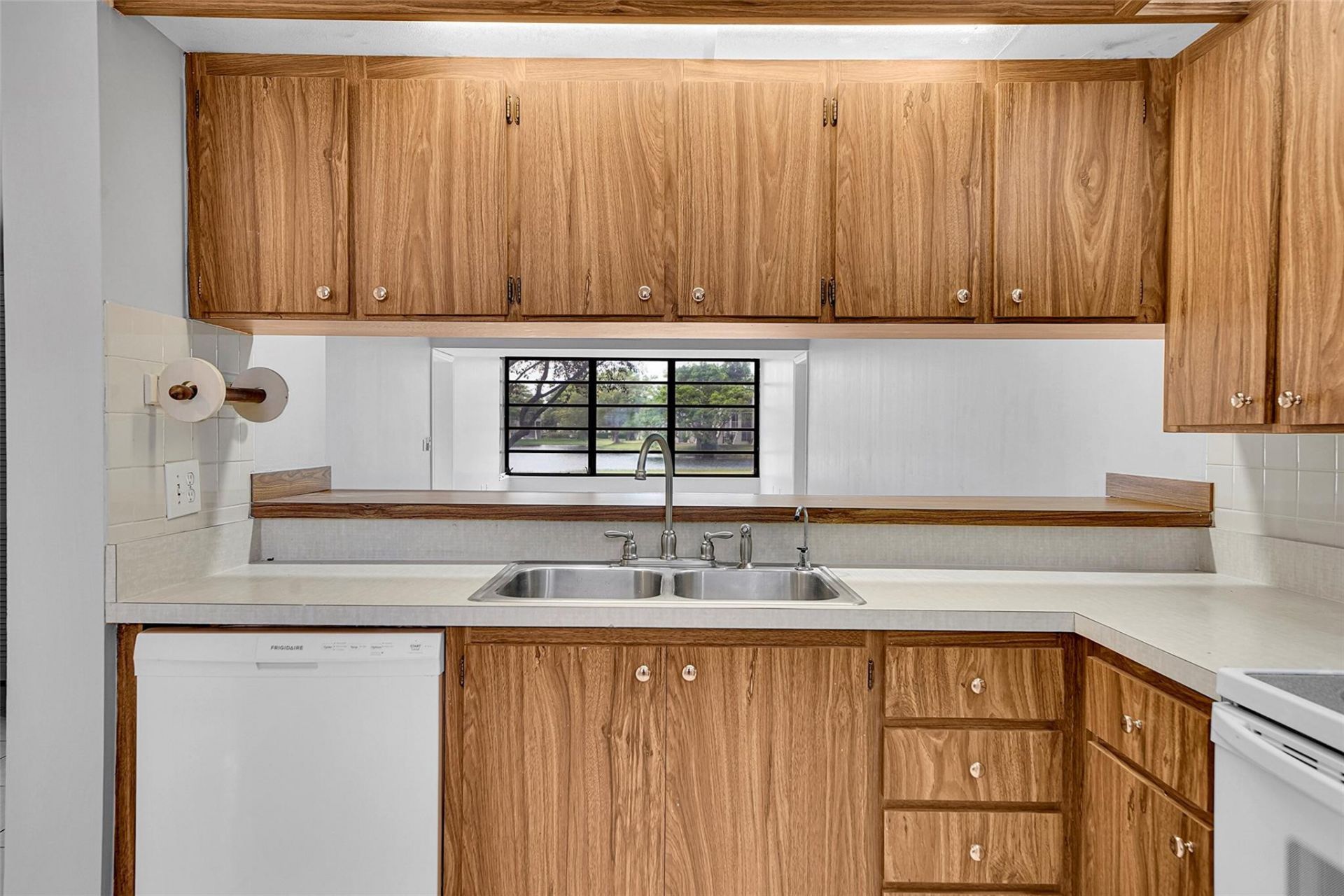 1713 Whitehall Drive, Unit 103, Davie, FL 33324 Photo