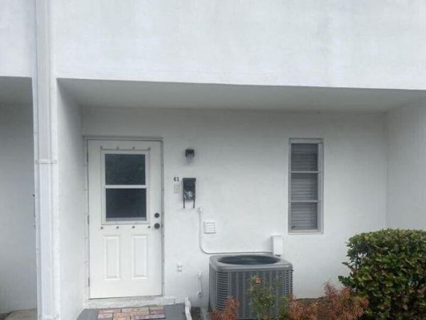 61 East Court, Royal Palm Beach, FL 33411