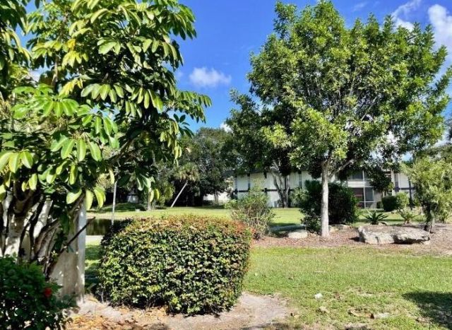 61 East Court, Royal Palm Beach, FL 33411 Photo