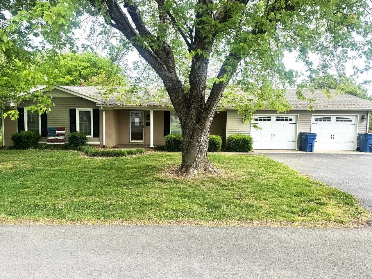 446 Lawson Street, Smiths Grove, KY 42171 Main Photo