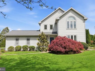 1011 JOHNSTON DRIVE, BETHLEHEM, PA 18017