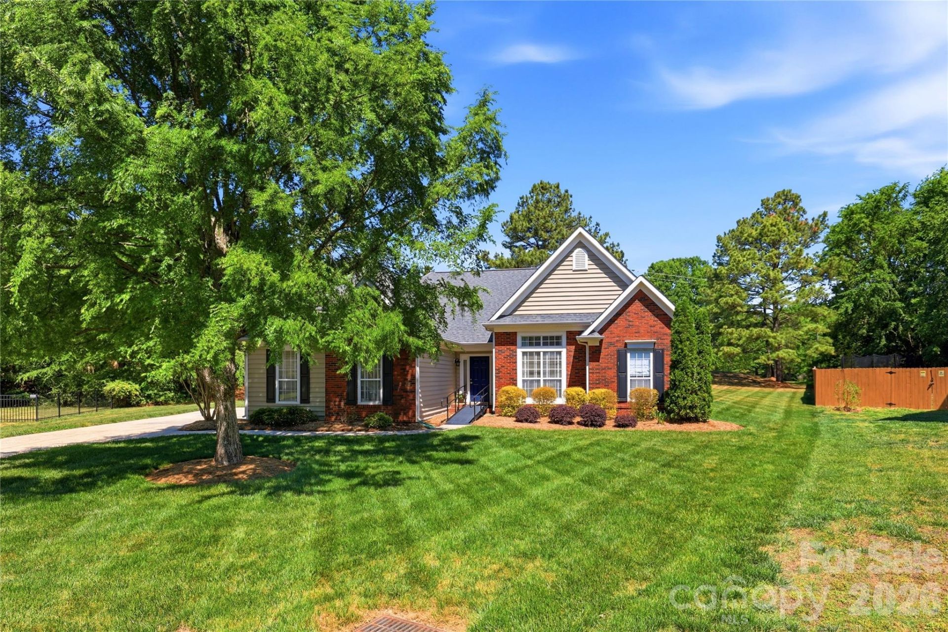 7704 Hickory Stick Place, Charlotte, NC 28277 Main Photo