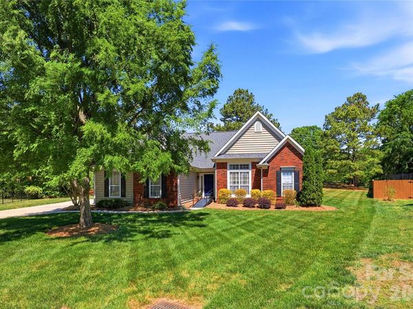 7704 Hickory Stick Place, Charlotte, NC 28277