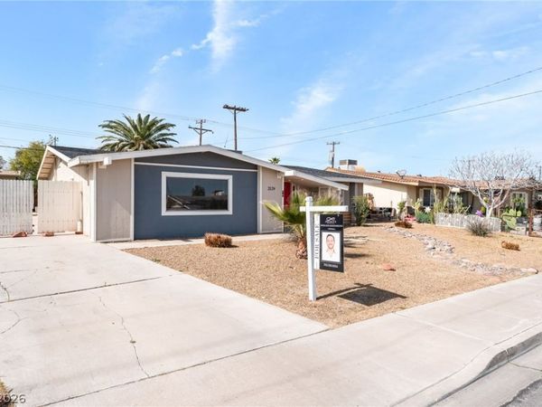 2129 N Michael Way , Las Vegas, NV 89108